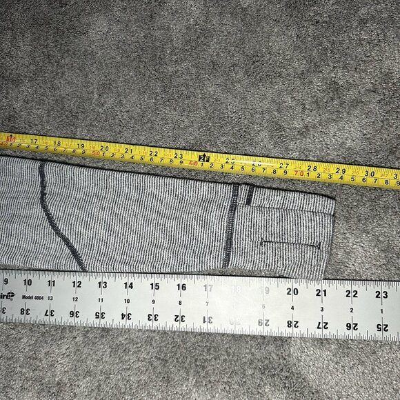 Lululemon Run Inspire 1/2 Half Zip Womens Size 6 Gray Black Striped Athleisure - Picture 16 of 16